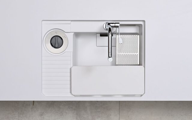 Yoshimoto kitchen sink UHS820 with its accesories