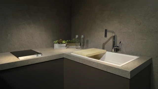 Căn bếp tông màu ấm với chậu rửa chén đá Yoshimoto mã HS700 màu be